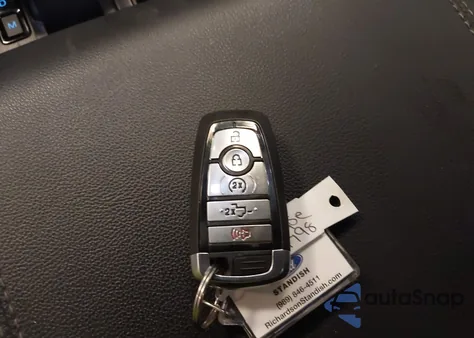 2023 Ford F-150 Xlt z USA, uszkodzony, nr VIN 1FTFW1E83PFC63510